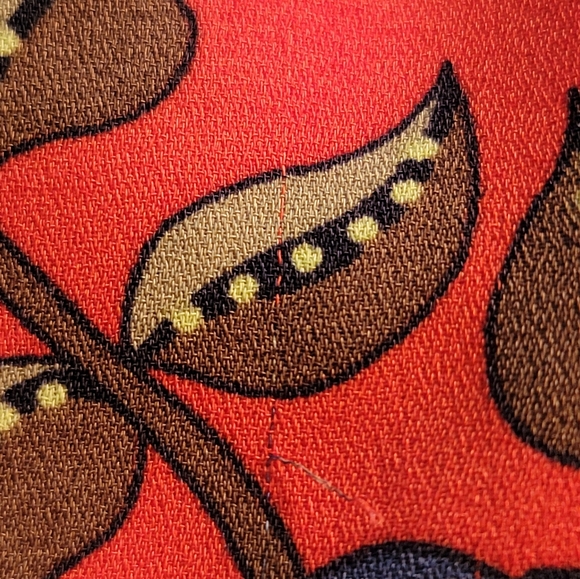 Loft Plus Red Sleeveless Blouse with Large Floral Pattern - Size 14W - Picture 6 of 6